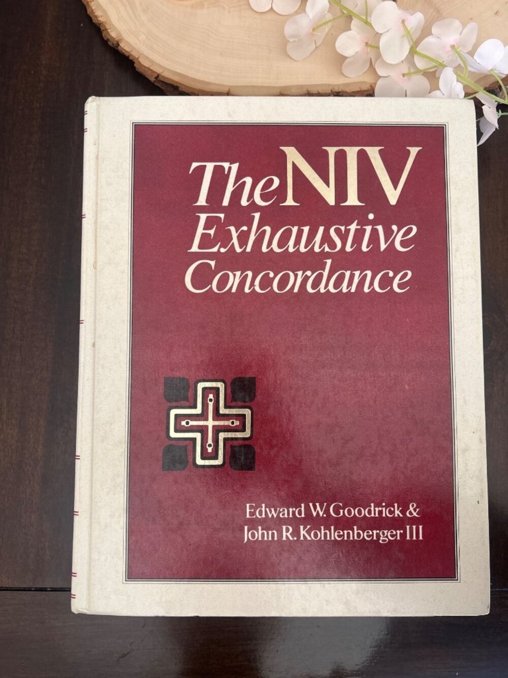 The NIV Exhaustive Concordance Hardcover By Edward W. Goodrick Zondervan 1990